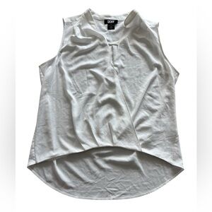 DKNY WHITE TWIST FRONT V NECK BLOUSE NWOT SIZE LARGE